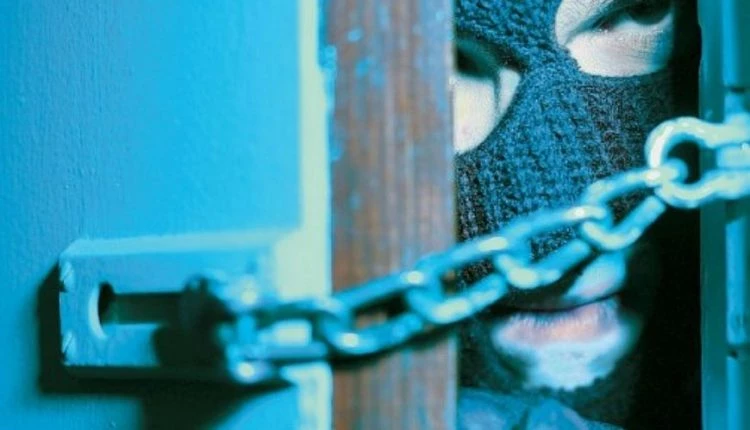 Σας ενδιαφέρει: Πώς σημαδεύουν οι ληστές τα σπίτια που θα χτυπήσουν!